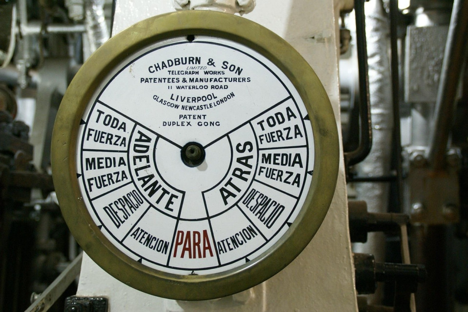 marine engine room mechanics
