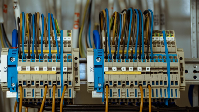 marine electrical wiring